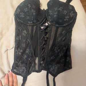 🤑Victoria’s Secret Large Elegant Black Lace Corset Top with garter straps